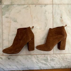 Steve Madden brown suede booties